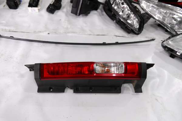 SCENİC ÇIKMA PARÇA ARKA SROPL LAMBALARI